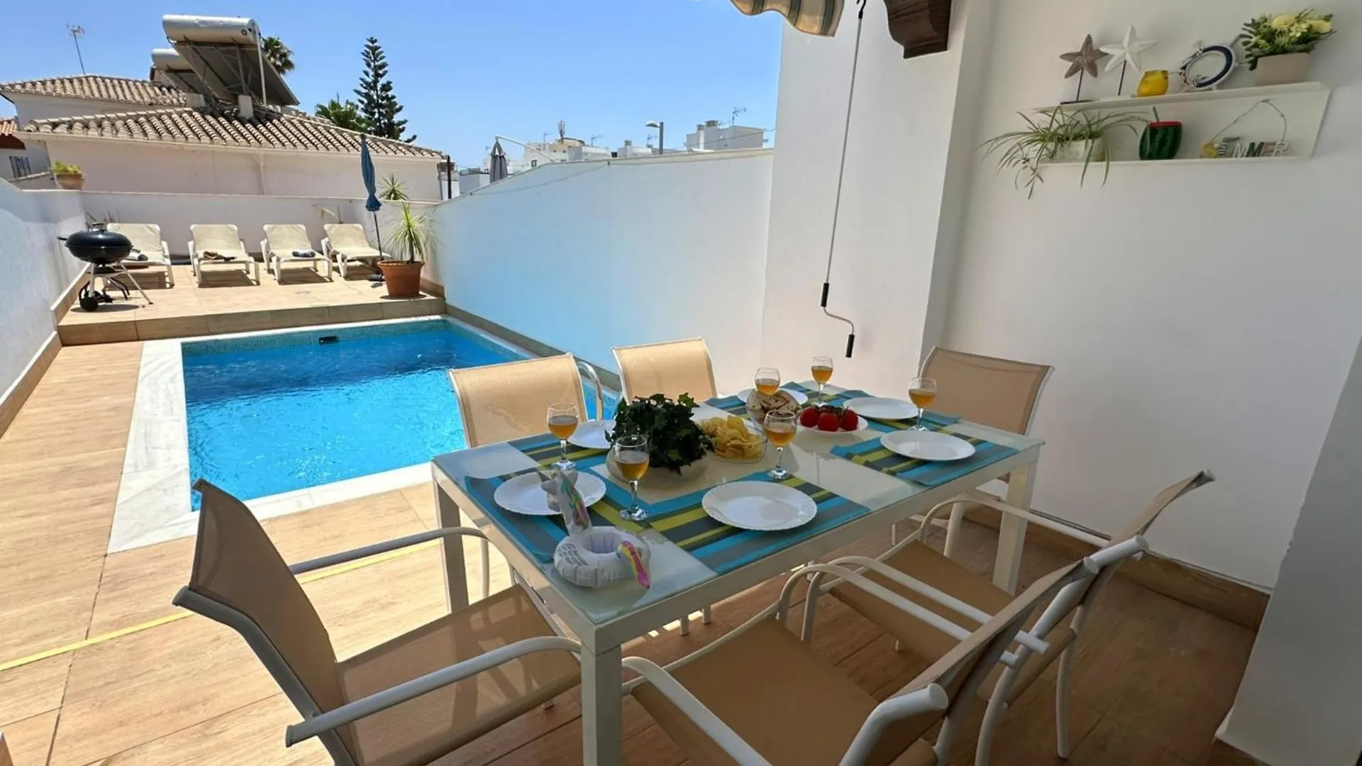 Nerja Paradise Rentals - Villa Daisy